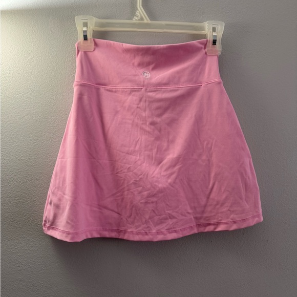 NWOT Social Tourist: Pink Women's‎ athletic  Skirt with shorts - Picture 3 of 4